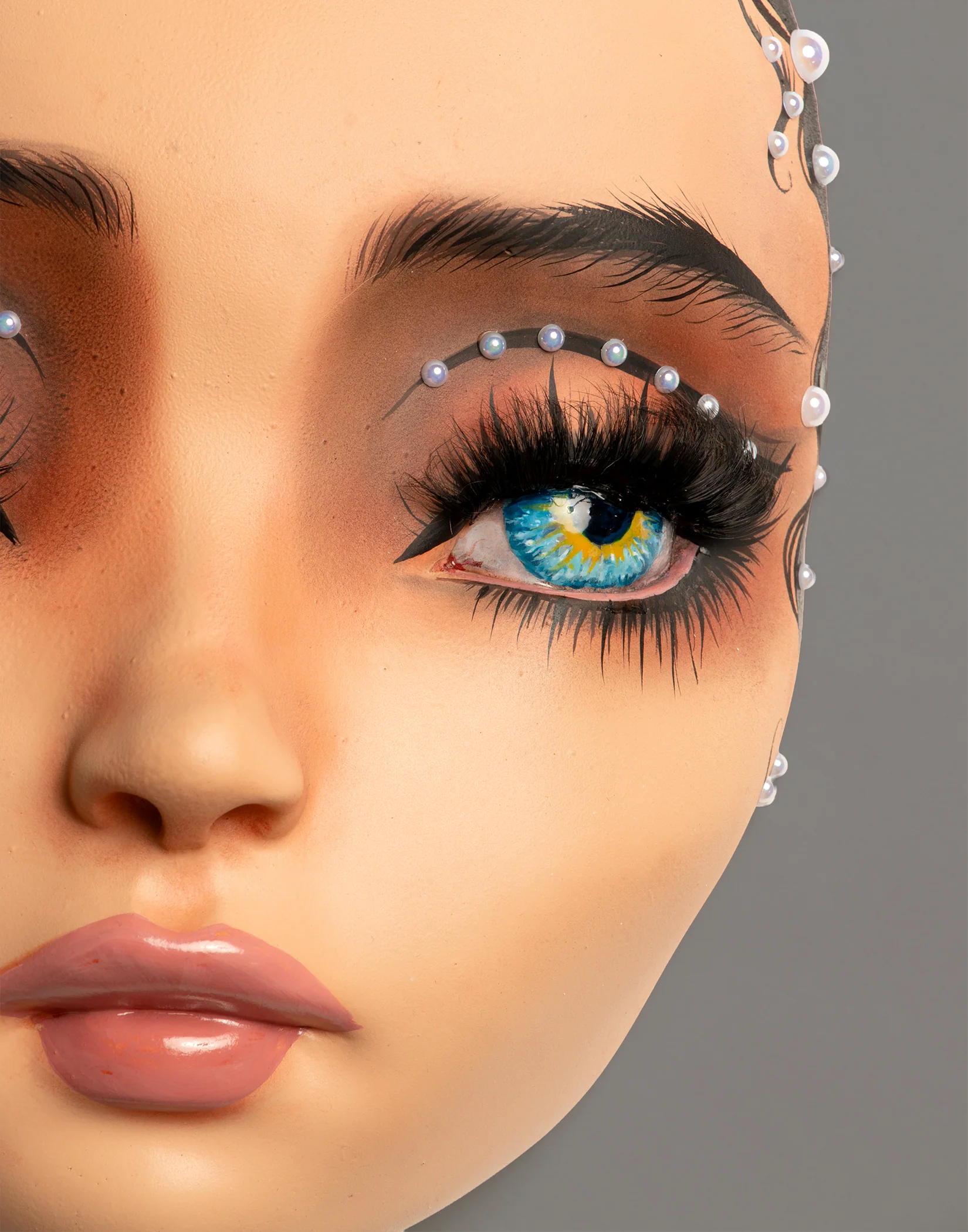 "Elizabeth" Art Mask - Image 4